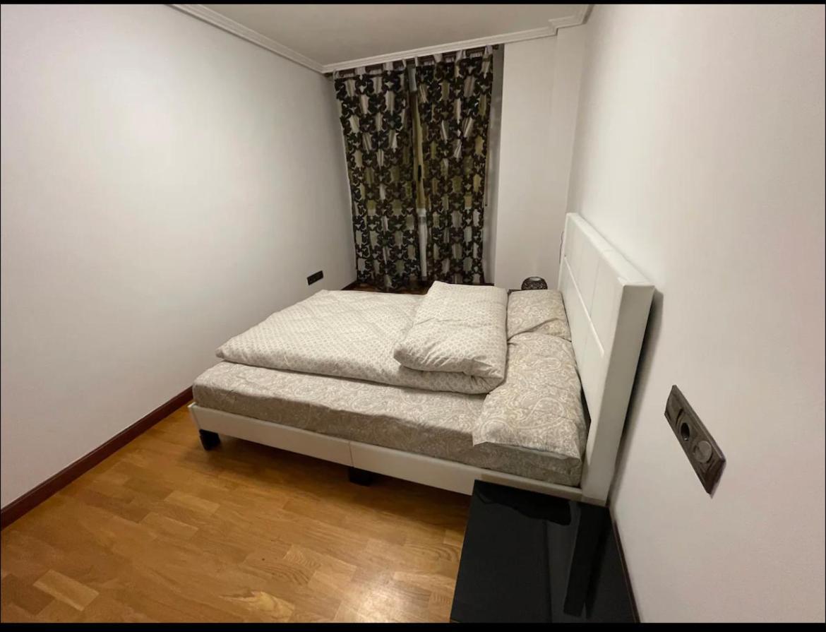 Bonito Piso Con Aparcamiento A Pie De La Calle . Nájera Eksteriør bilde
